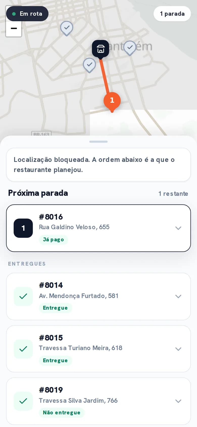 Rota do entregador no celular, com o mapa da entrega e a próxima parada já paga, endereço à vista